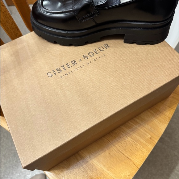 Classic Black Loafers for Women - Picture 2 of 3